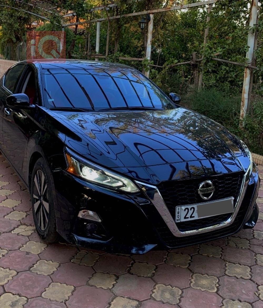 نيسان ألتيما